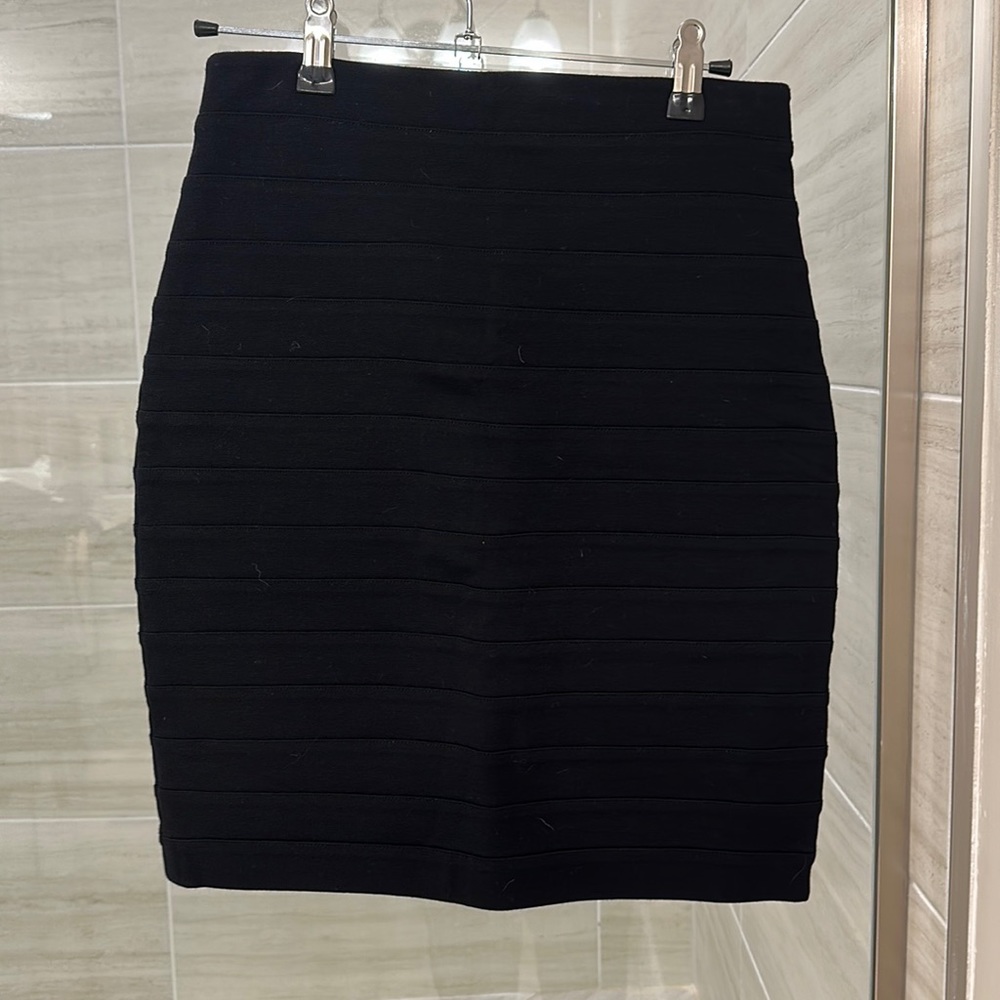 Express Black Skirt Size 0 - NEVER WORN